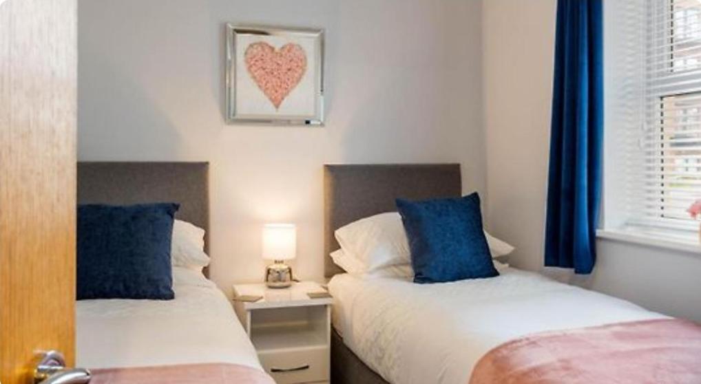 1 Merchants Gate - 2 Bedroom, City Apartment With Private Parking York Exterior photo
